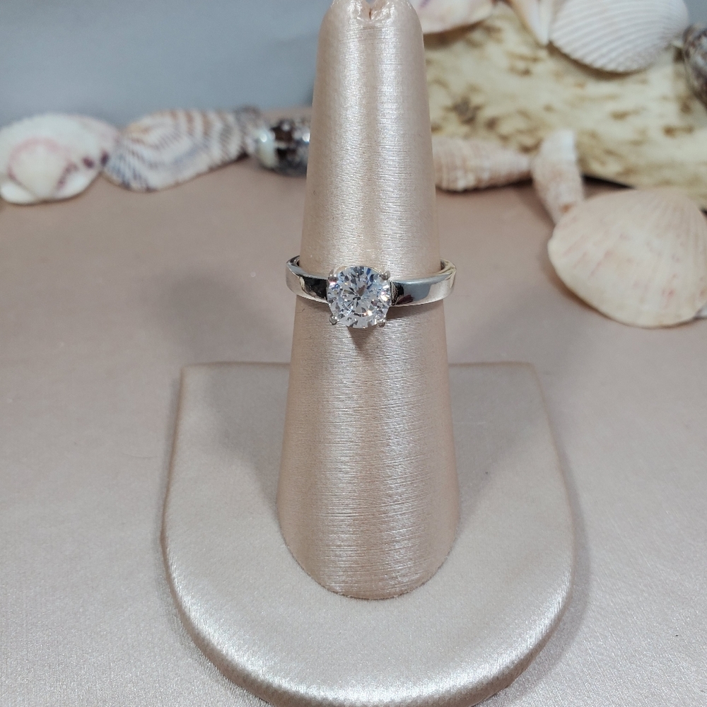 Round Diamond Cut Diamond Simulate Solitaire Ring - image 1